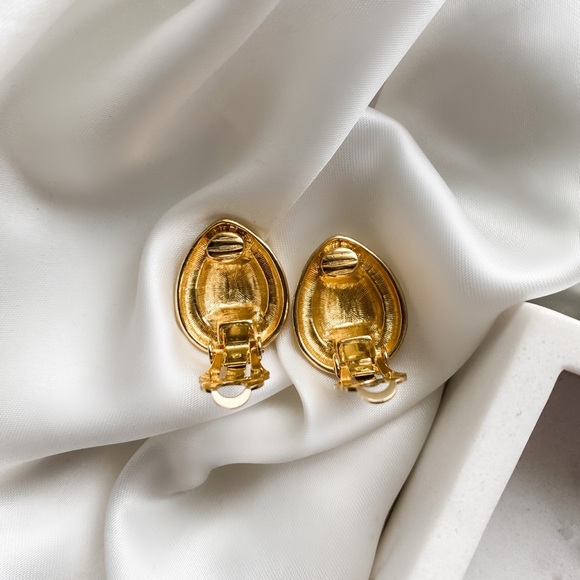 Retro 1990s Tiger Orange Teardrop Clip Earrings - Picture 7 of 7